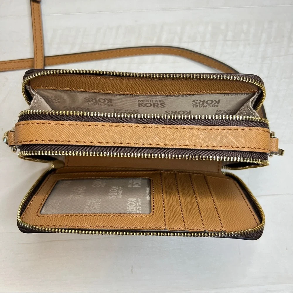 Michael Kors Jet Set Small Double Zip Camera Bag